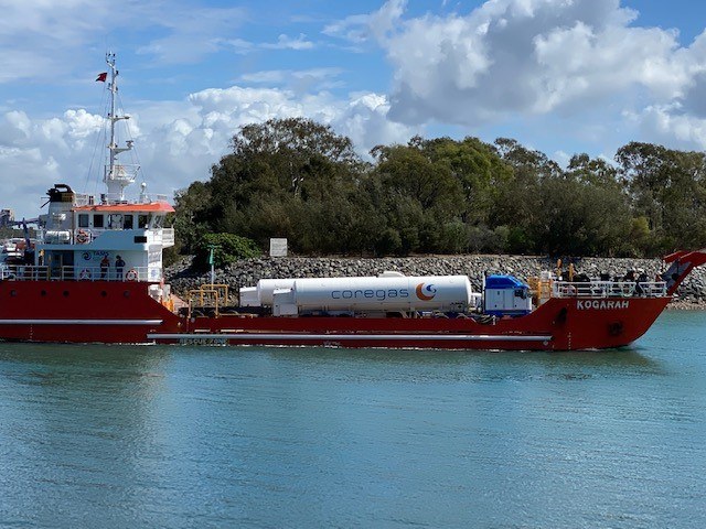 Two Coregas bulk Nitrogen tankers going on barge to APLNG