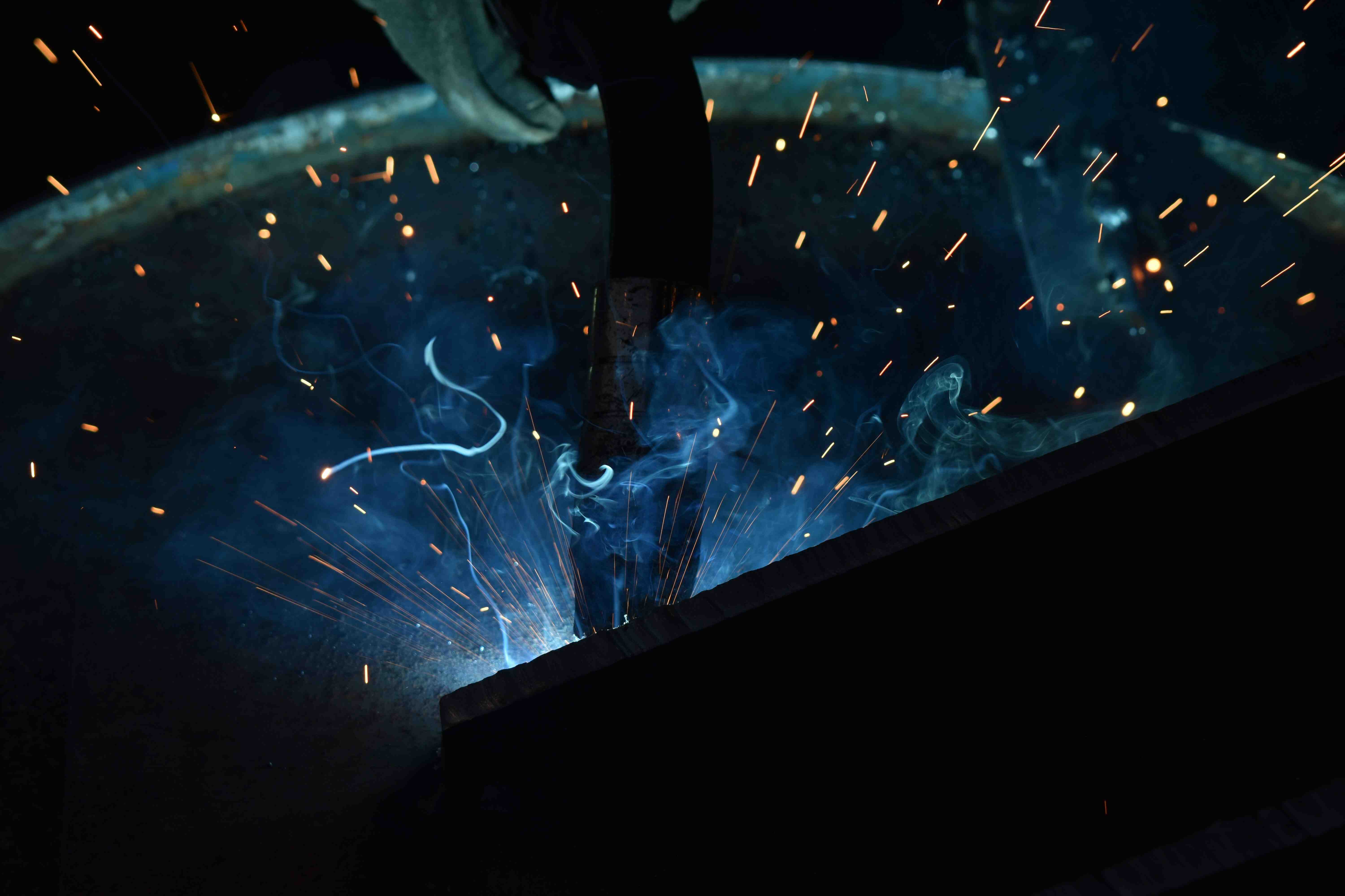 Fabrication welder maintaining bright, clean metal surfaces after high-purity nitrogen purge.